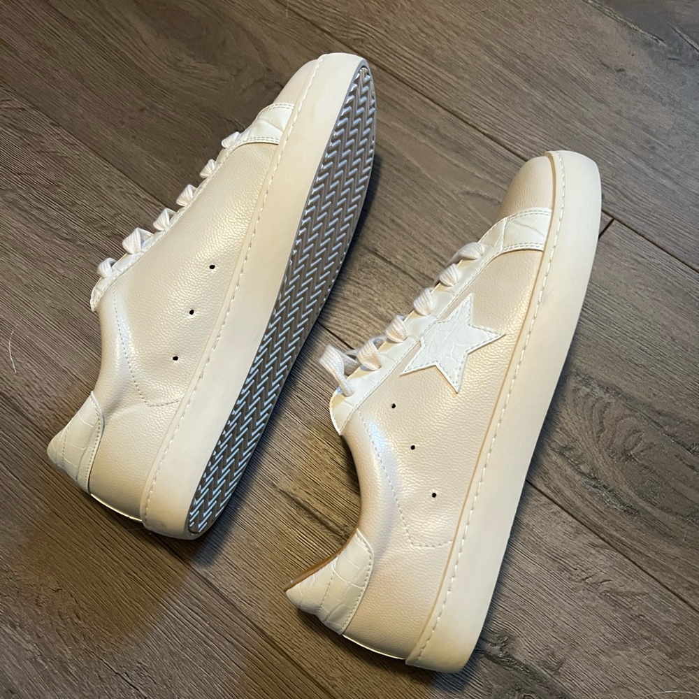 Star sneakers